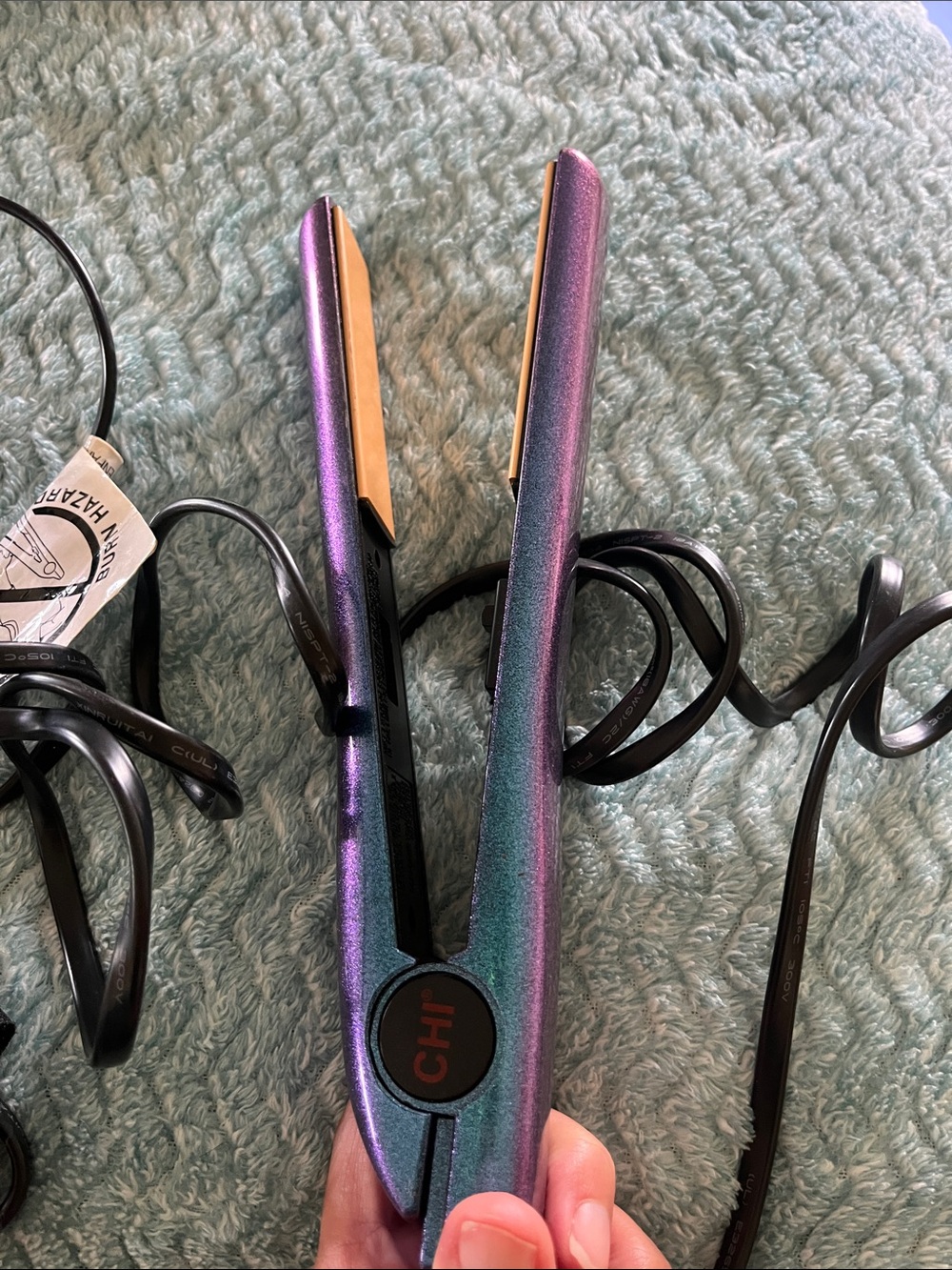 CHI Iridescent Purple-Blue Hair Straightener - Smooth, Fast Styling - Picture 6 of 9